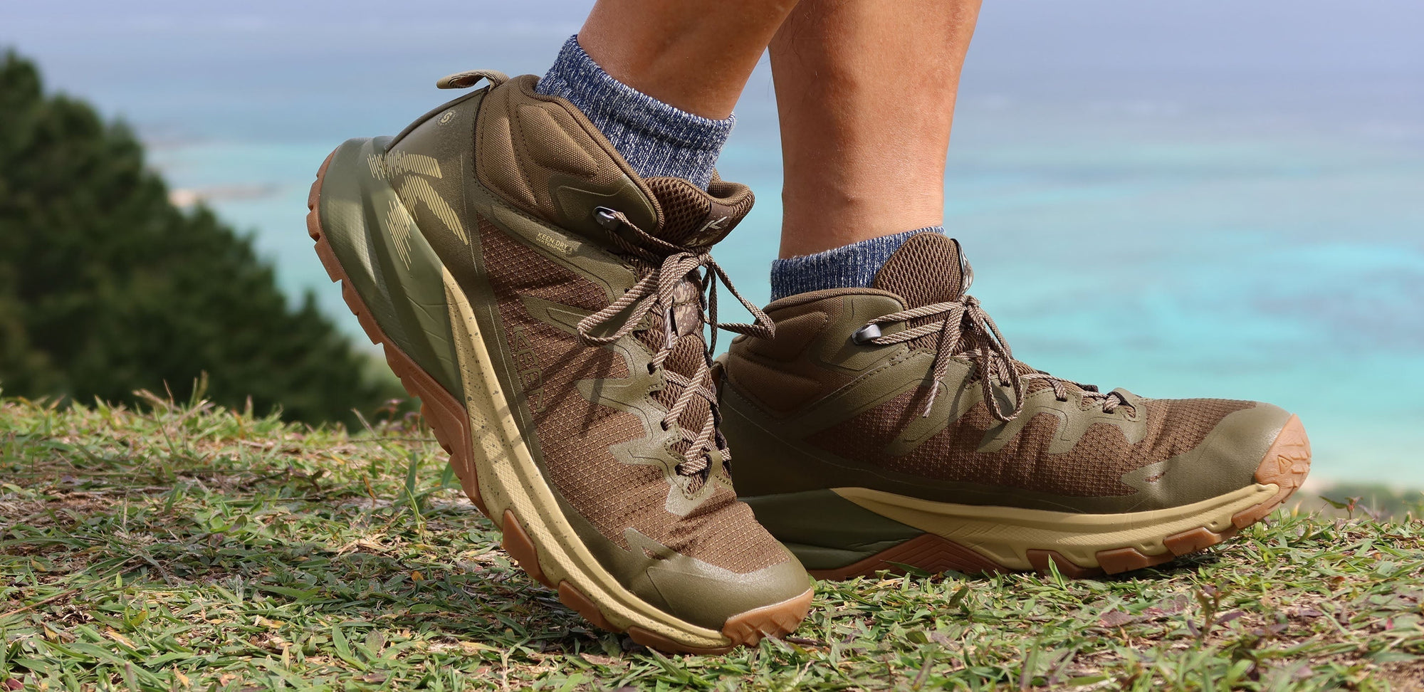 大定番ハイキングブーツコレクションから<br>“ライト＆ファスト”な最新作が登場！ 軽やかに歩ける<br>『TARGHEE APEX MID WP（ターギー APEX MID WP）』