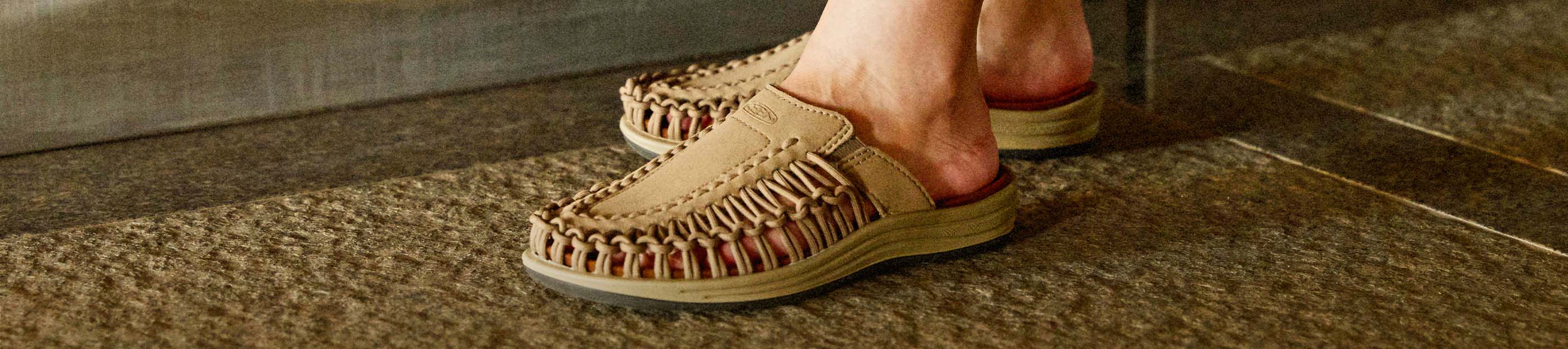[キーン] KEEN サンダル ユニーク ツー スライド メンズ　26cm 美品 楽天市場】KEEN キーン サンダル メンズ UNEEK SLIDE ユニーク