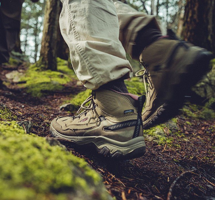 KEEN カンザスシティ ミッド ウオタープルーフ 25センチ キーン