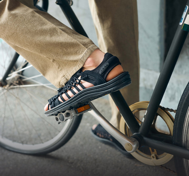 ★びび★様　おまとめ　keen 黒サンダル　アンティローザハンドニット ユニーク ツー オーティー | KEEN公式オンラインストア