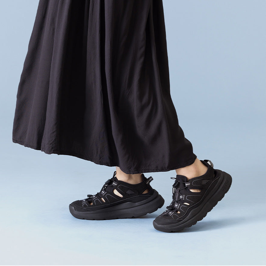 【新モデル】KEEN WK450 ブラック　厚底　24 メンズ ウォーキングシューズ Ι ダブルケーフォーハンドレッド