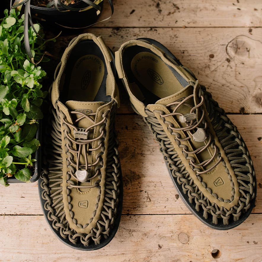 靴 KEEN UNEEK SNK DARK OLIVE/BLACK 26 cm メンズ ユニーク | ユニーク | KEEN公式オンラインストア