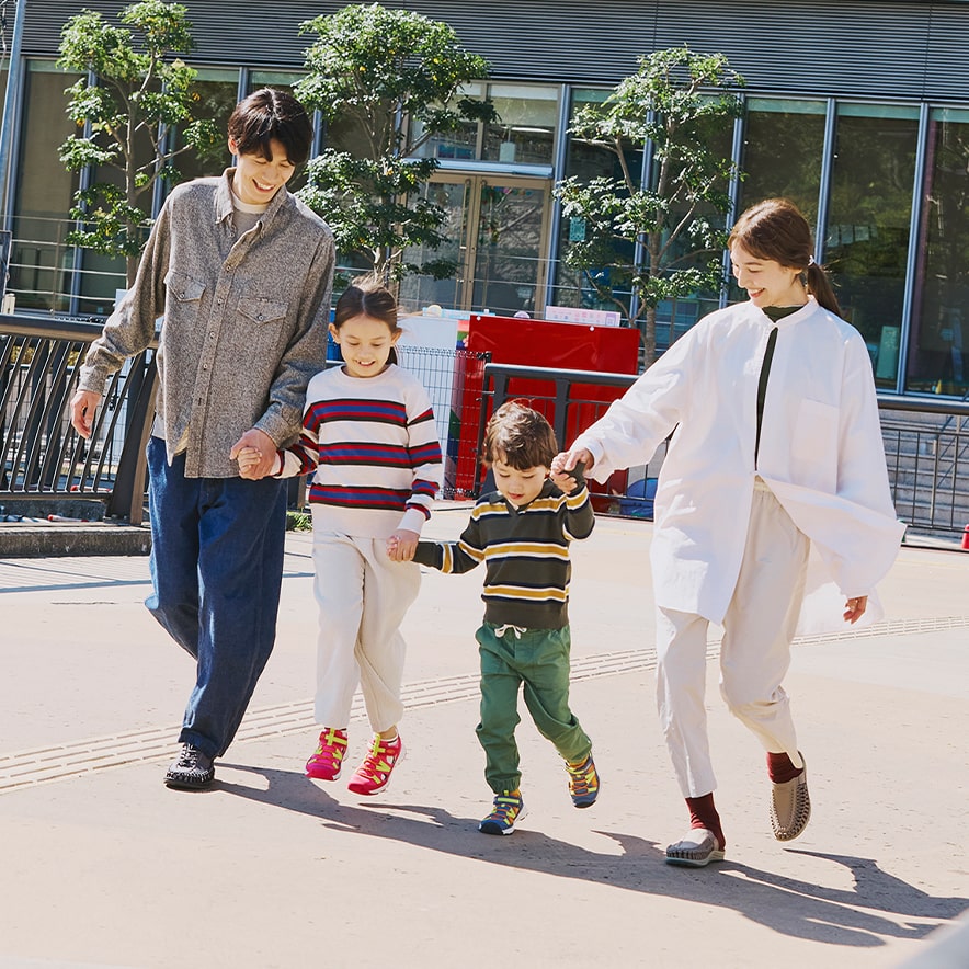 KEEN サンダル　23.5cm,18.5cm親子お揃いコーデ リトルキッズ サンダル Ι モトゾア サンダル | KEEN公式オンラインストア