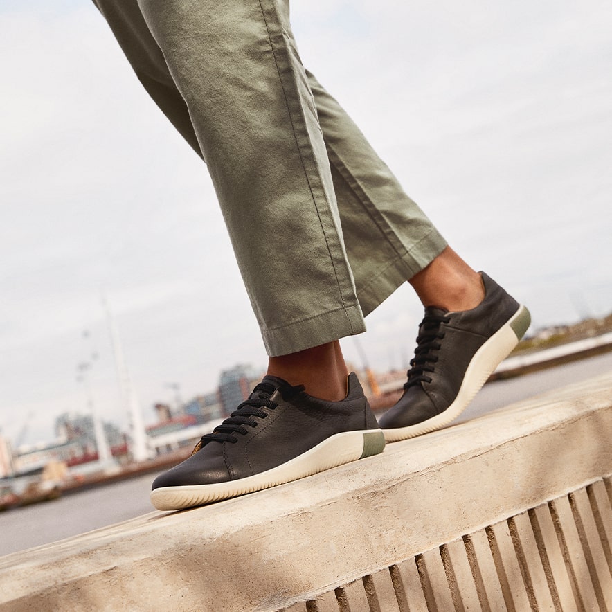 ウィメンズ スニーカー Ι ケーエヌエックス レース | KEEN公式