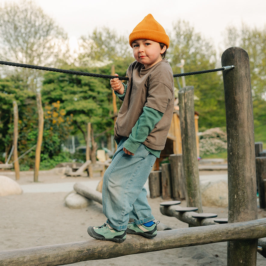 リトルキッズ ジャスパー ツー スニーカー | Lily Pad/Birch | KEEN