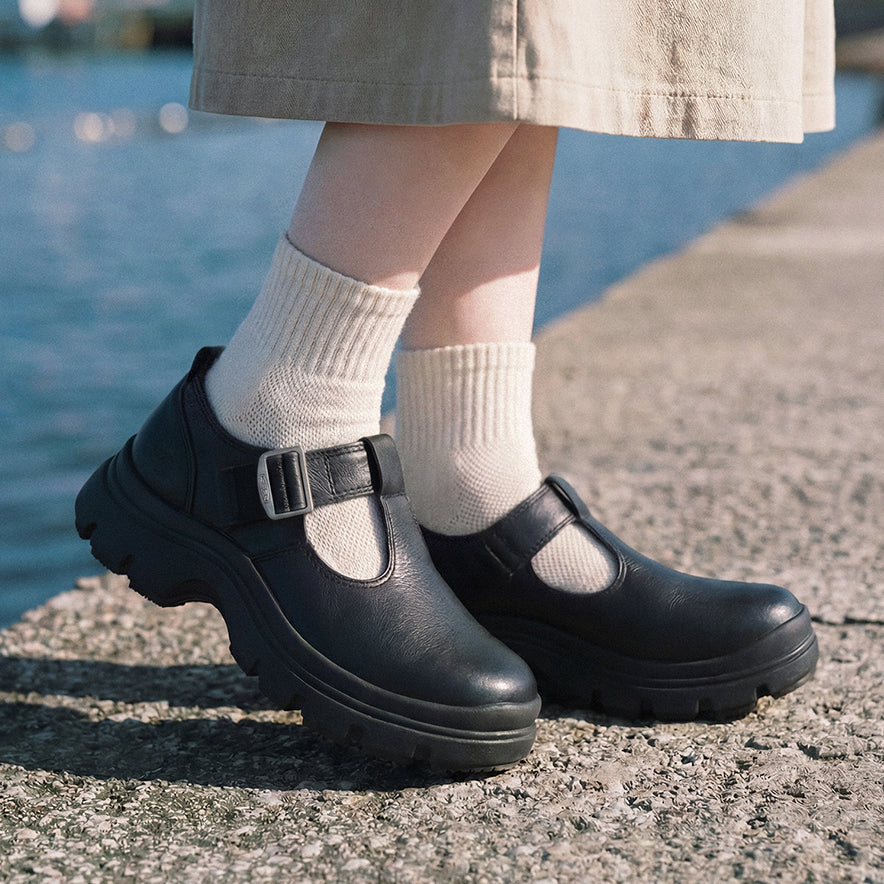 ウィメンズ コーサ エムジェー | Black/Black | KEEN公式オンラインストア