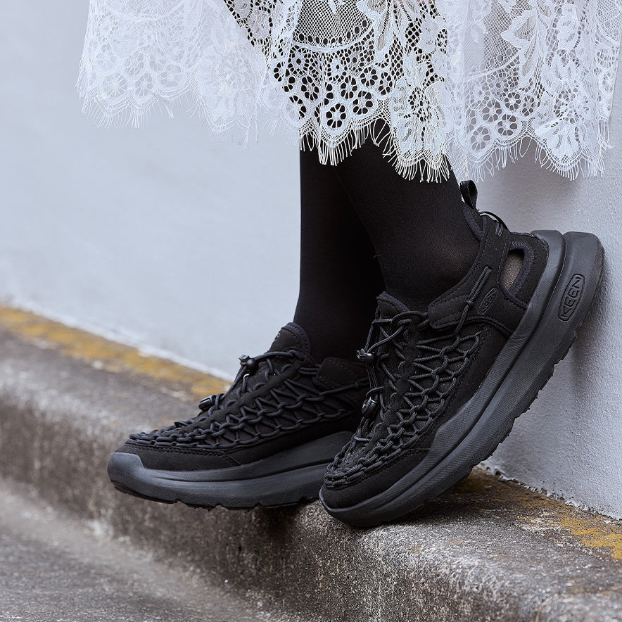 ウィメンズ ユニーク ダブルケー | Black/Black | KEEN公式オンライン
