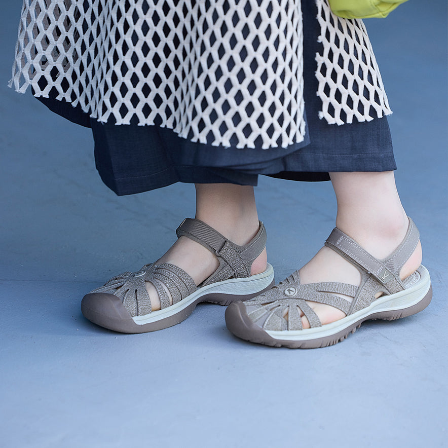 KEEN２７センチ　サンダル ウィメンズ ローズ サンダル | Brindle/Shitake | KEEN公式オンライン