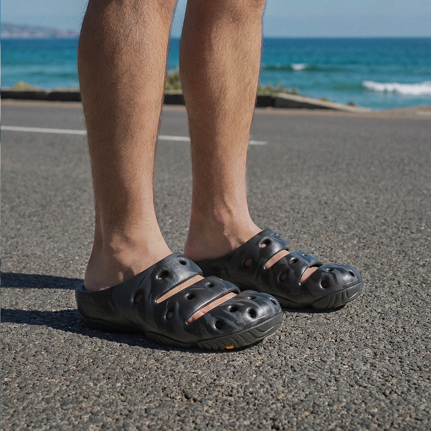 KEEN サンダル 　YOGUI ヨギアーツ　MOUNT FUJI US8 （26㎝） メンズ ヨギ | Black Marble | KEEN公式オンラインストア