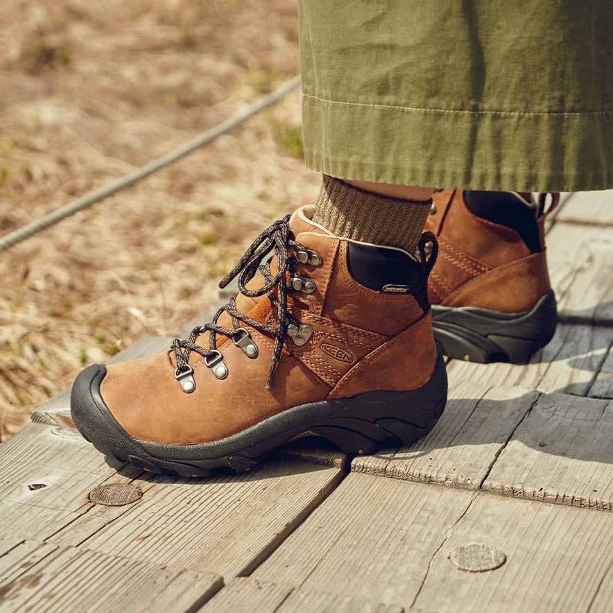 ウィメンズ ハイキングシューズ | ピレニーズ | KEEN公式
