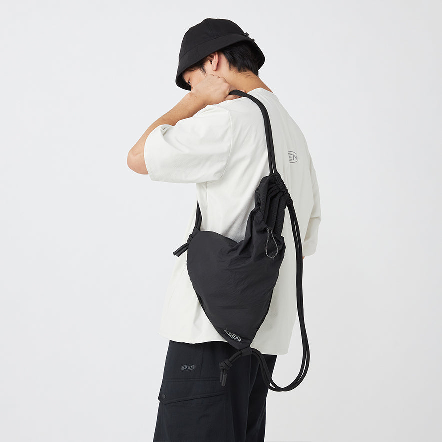 メッシュナイロン ナップサック | Black | KEEN公式オンラインストア