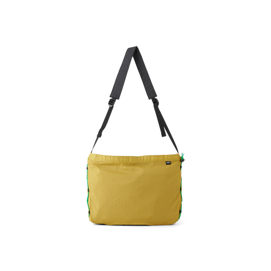 ナイロン シェル ショルダー | Mango Mint | KEEN公式オンラインストア