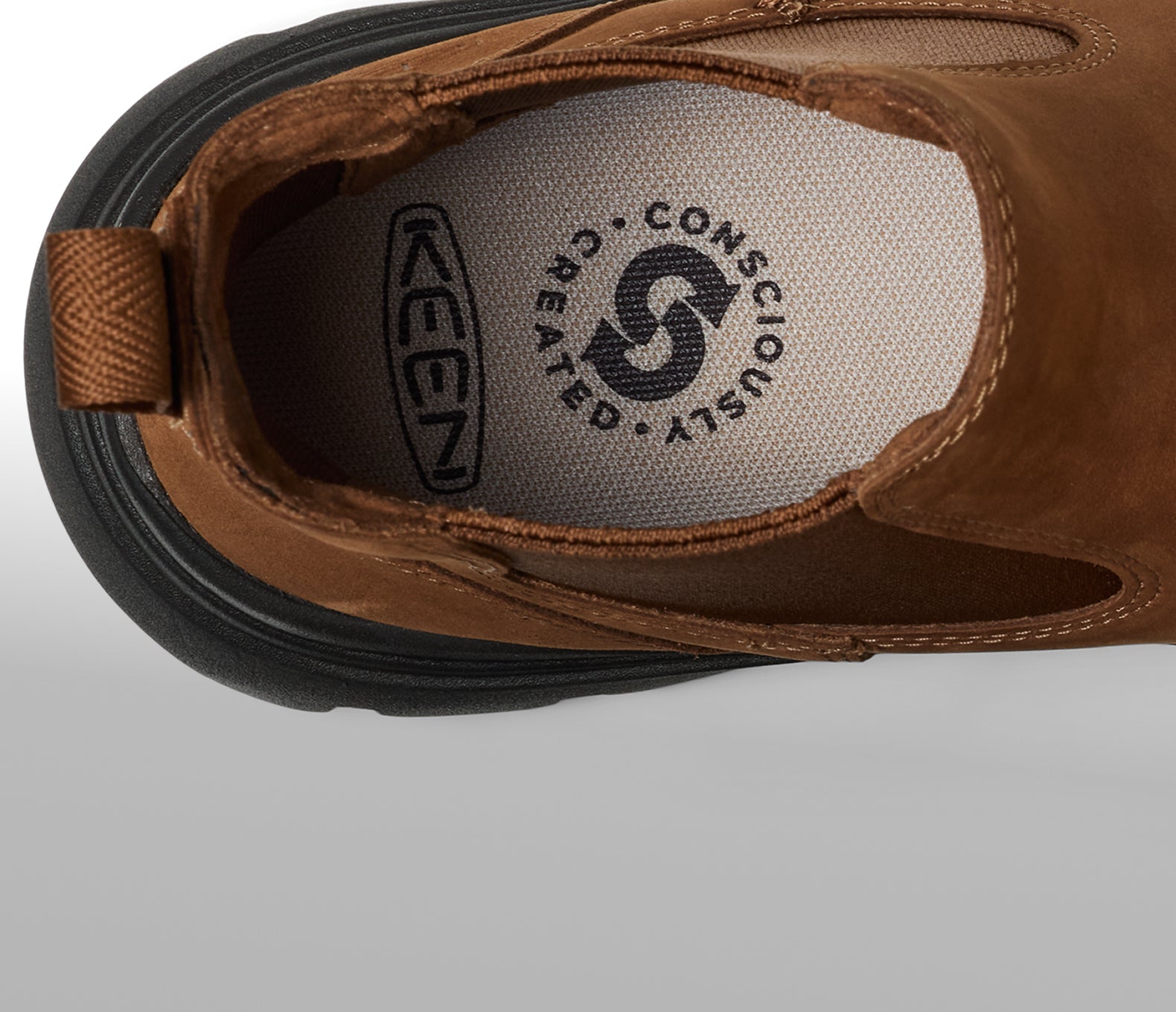 オールジェンダー ブーツ | コーサ チェルシー | KEEN公式