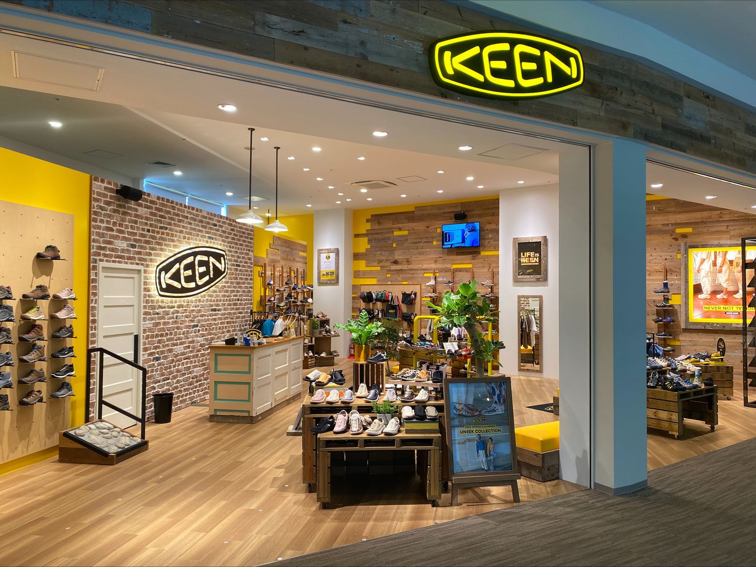 KEEN GARAGE（直営店） KEEN公式オンラインストア