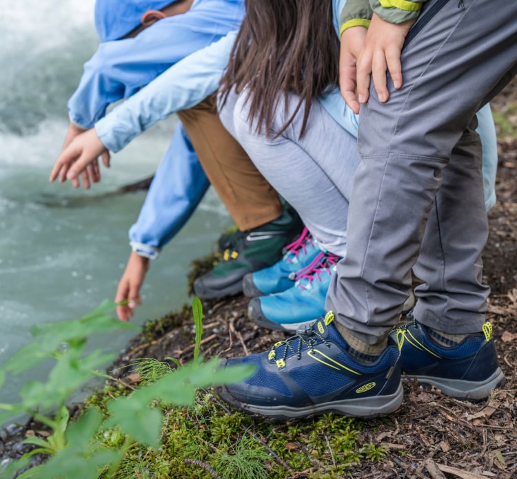 (取寄) キーン キッズ ワンドゥーロ ロウ Wp シューズ キッズ KEEN kids Wanduro Low SALE／30%OFFCHILDREN WANDURO LOW WP キッズ